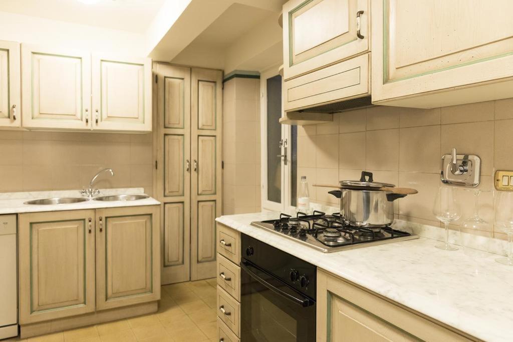 Апартаменты Mario'S Apartament With Ac And Wifi Лукка Экстерьер фото
